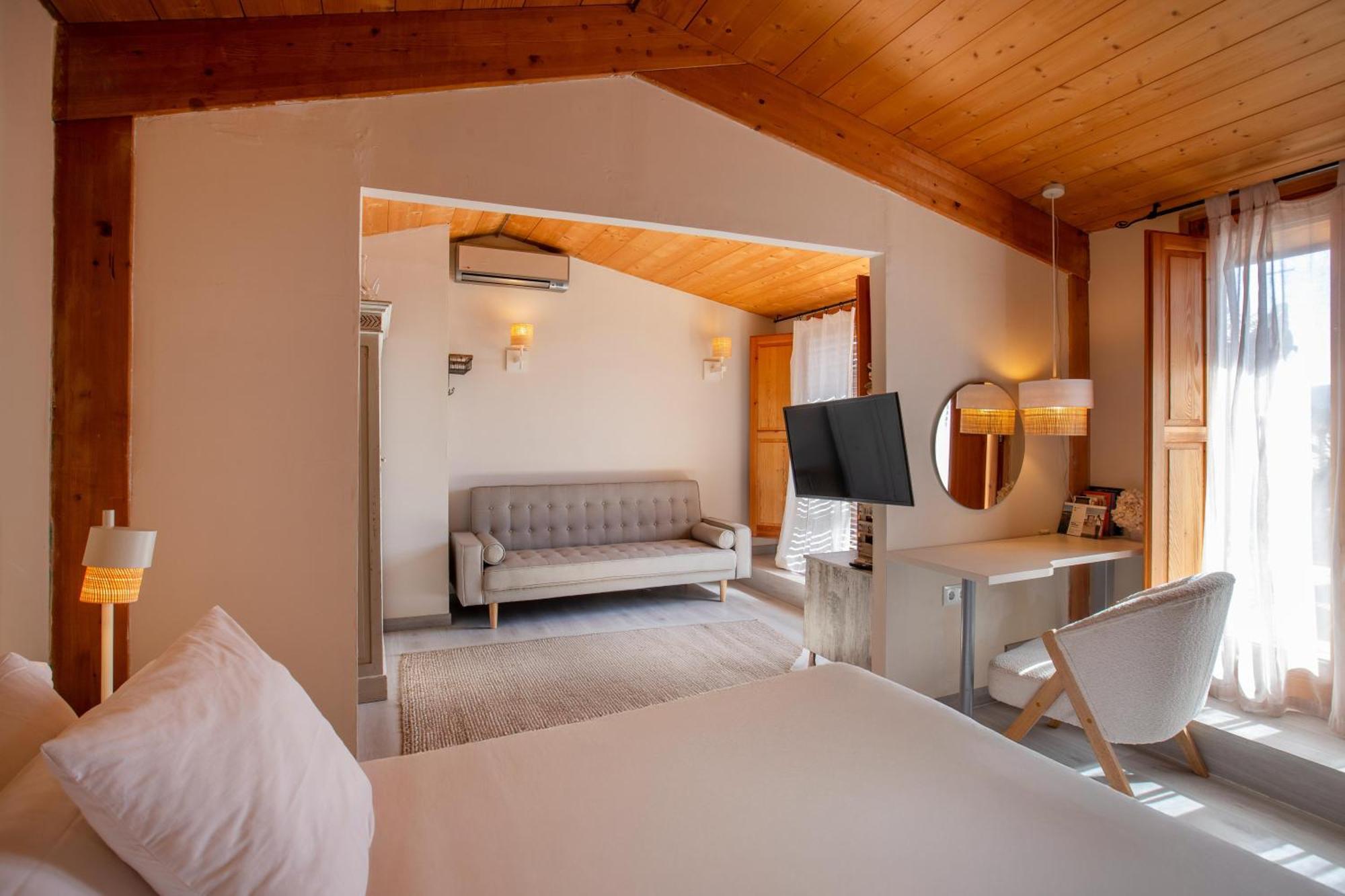 Hotel Boutique Niu De Sol - Designed For Adults Palau Saverdera Esterno foto